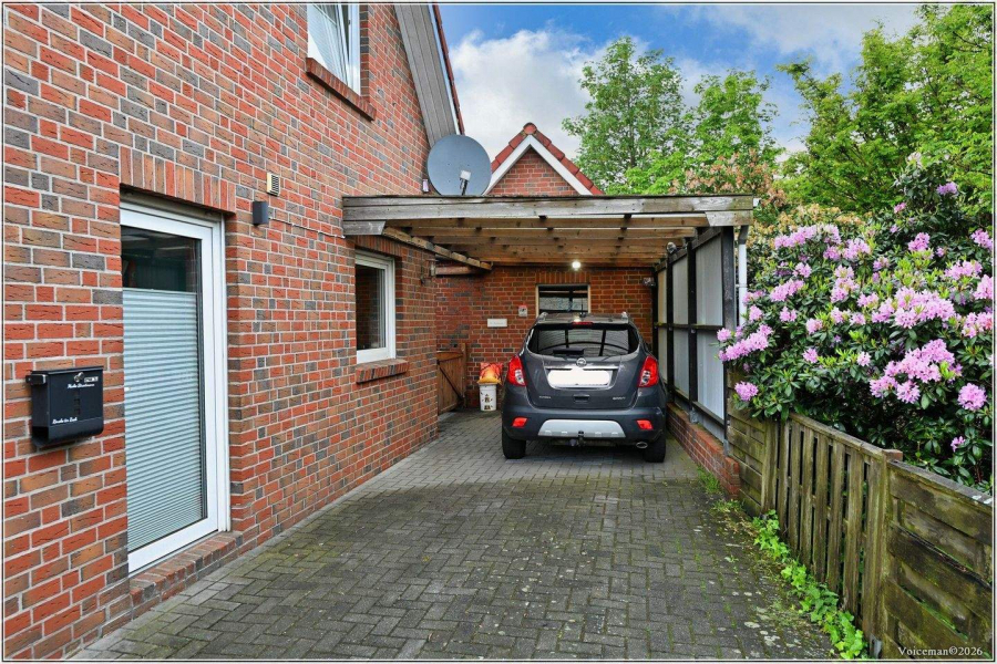 Auffahrt/Carport